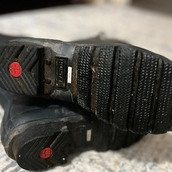 Hunter rain boot. Tall. Size 9 - Picture 5 of 5